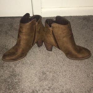 Leila stone brown boots